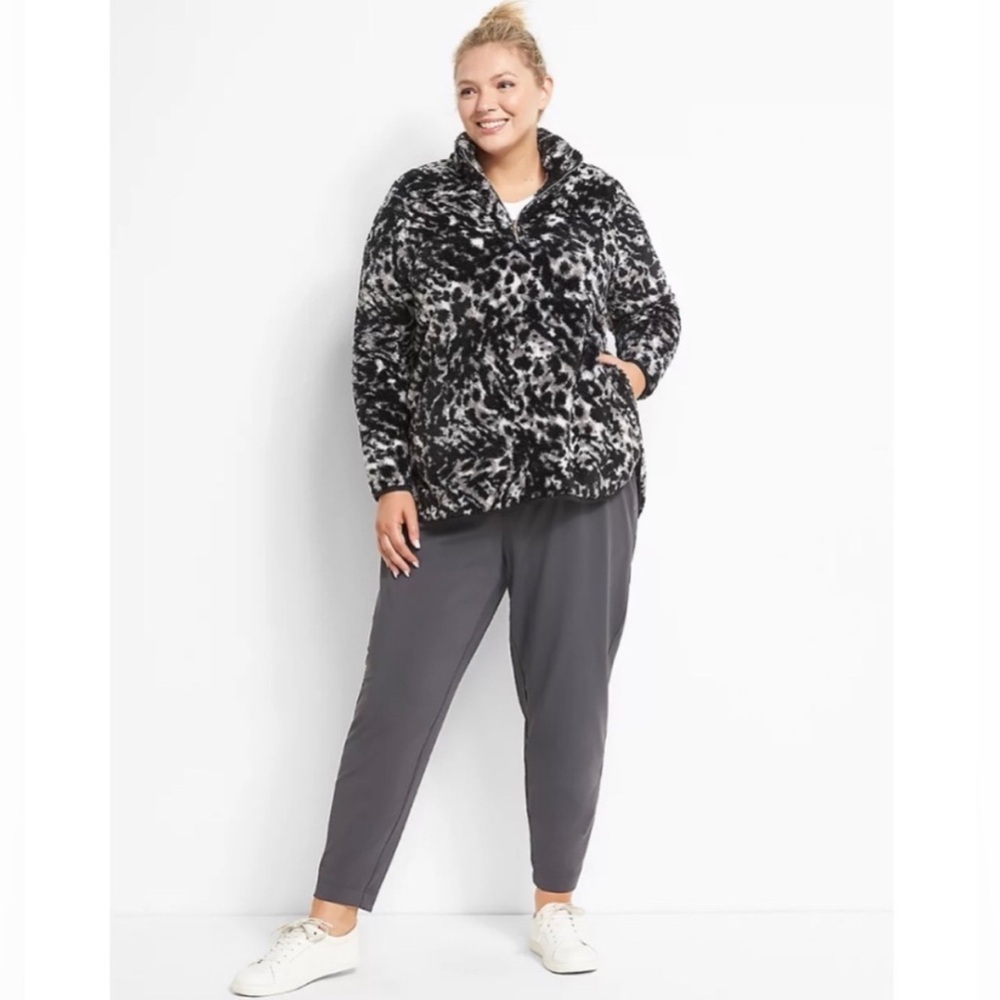 Cozy Sherpa Fleece Quarter Zip Pullover Animal Print Plus 14/16 Livi Streetwear - Picture 3 of 13